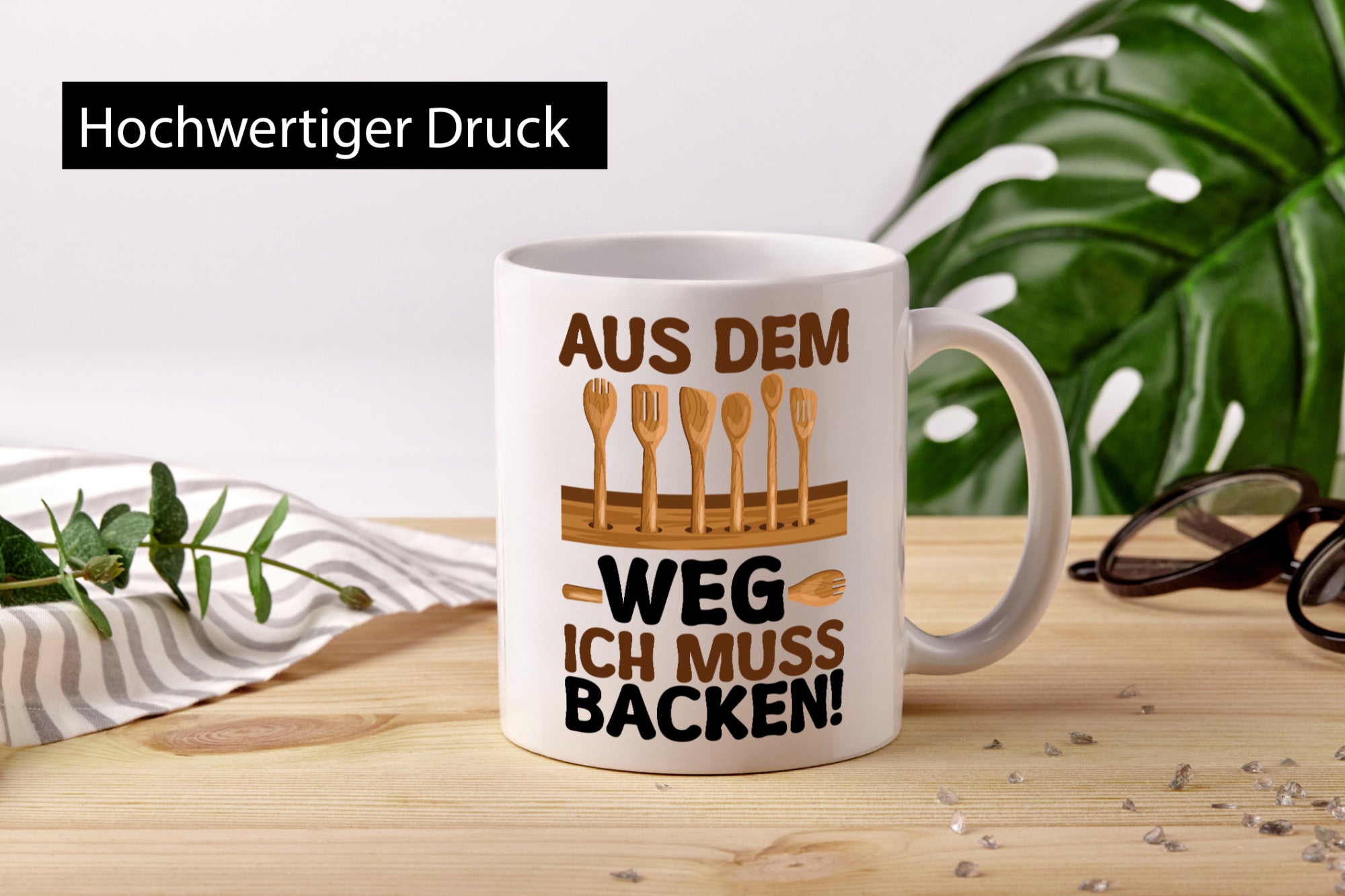 Aus dem weg ich muss backen | lustiger Spruch Geschenk Humor Geschenkidee Tasse