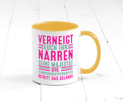 Verneigt euch: Vermessungstechnikerin | Techniker Humor Geschenkidee Tasse