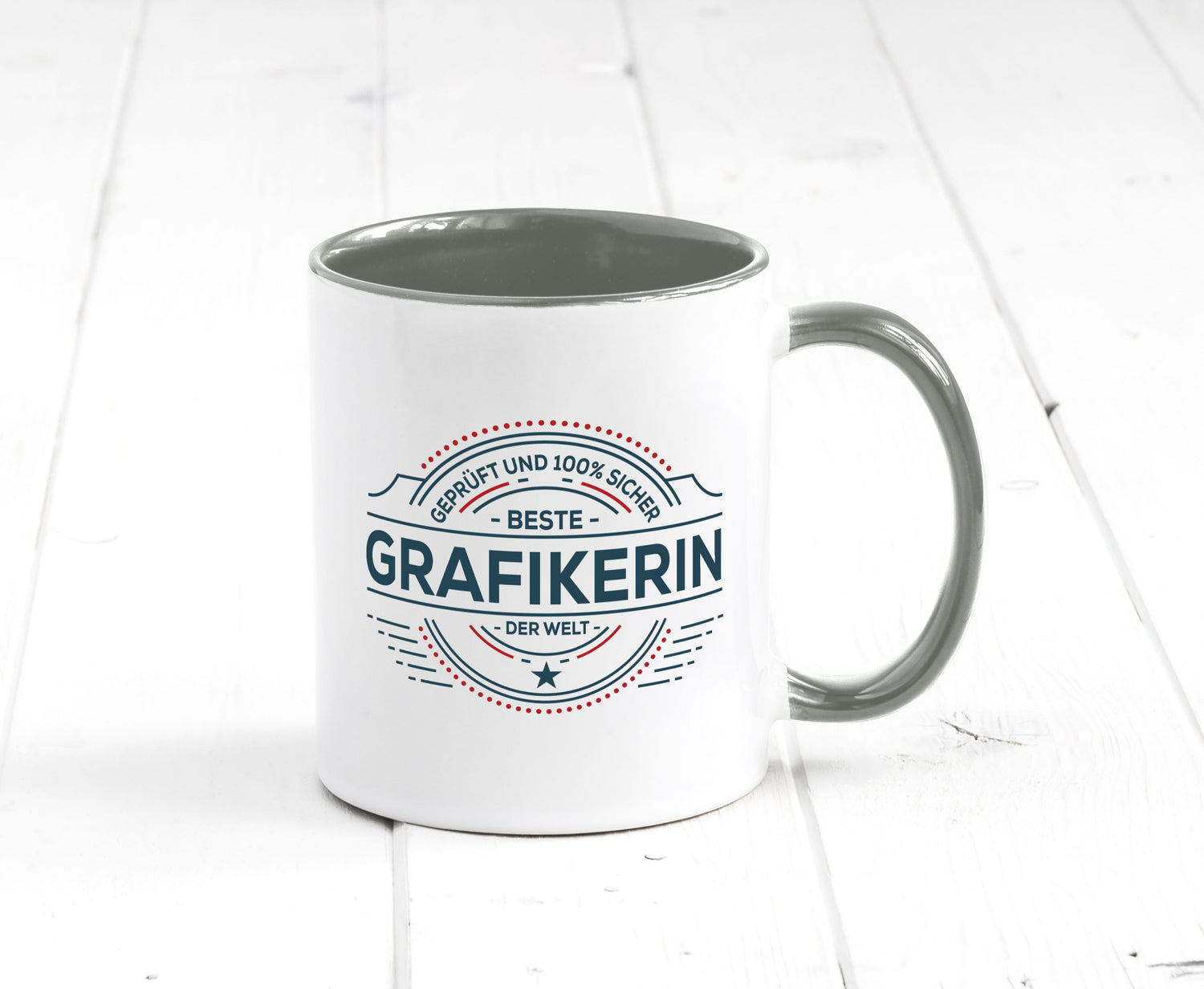 Geprüft und sicher: Grafikerin | Grafik Design Humor Geschenkidee Tasse