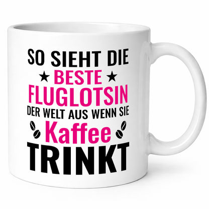 Kaffee trinkt: Fluglotsin | Flughafen Flugverkehr Geschenk Humor Geschenkidee