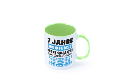 7 Jahre im Dienst | Jubiläum Arbeit v6 lustig Kollegen Büro Geschenk Tasse