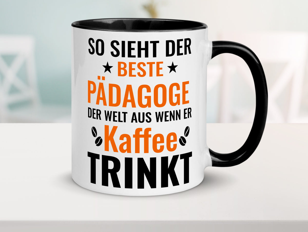 Kaffee trinkt: Pädagoge | Pädagogik Geschenk Humor Geschenkidee lustiger Spruch Tasse