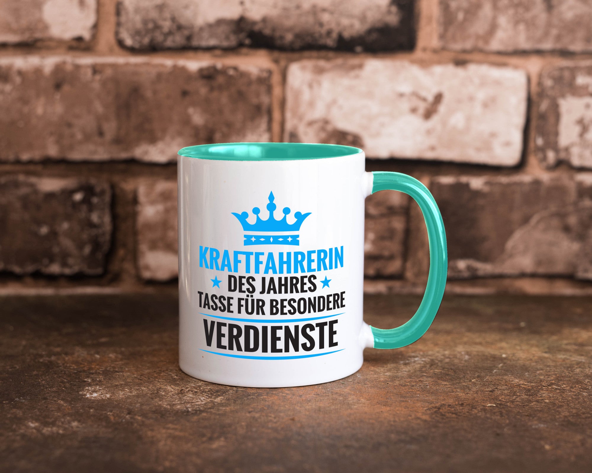 Besonderer Verdienst: Kraftfahrerin | Lastwagen LKW Humor Geschenkidee Tasse