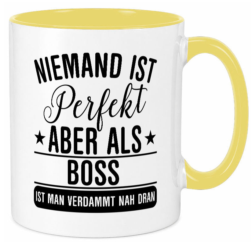 Verdammt nah dran: Boss | Führungskraft Vorgesetzter Humor Geschenkidee Tasse
