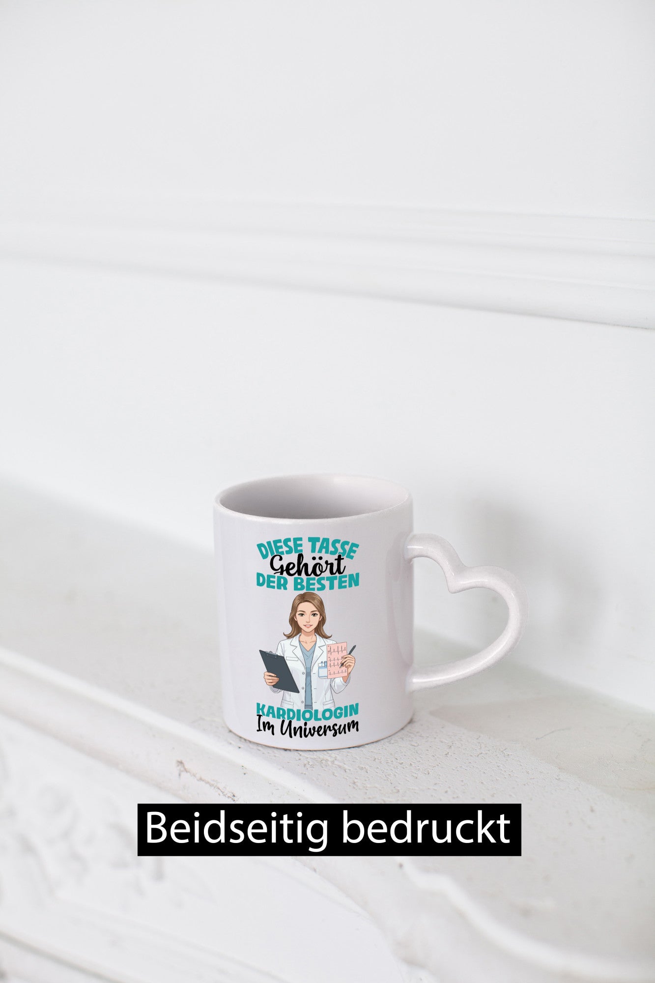 Im Universum: Kardiologin | Kardiologie Geschenkidee Humor Tasse
