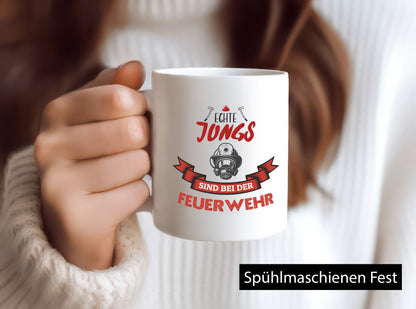 Echte Jungs sind bei der Feuerwehr | Feuerwehrmann lustiger Spruch Geschenk