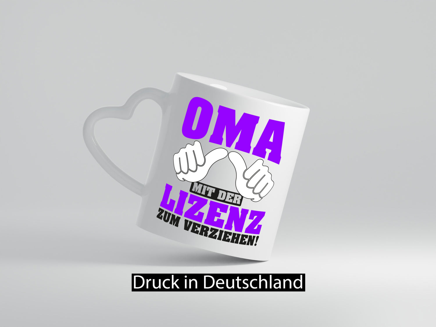 Oma mit Lizenz | Spruch Großmutter lustig Familie Geschenkidee Geschenk Tasse
