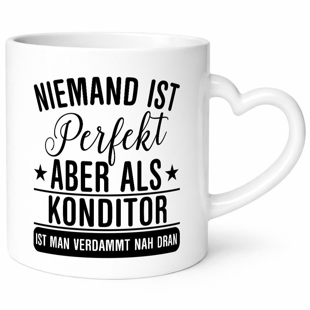 Verdammt nah dran: Konditor | Konditorei Geschenk Humor Geschenkidee lustiger