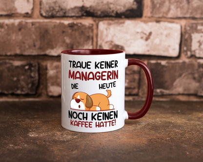 Traue keiner Managerin | Management lustiger Spruch Geschenk Humor Geschenkidee