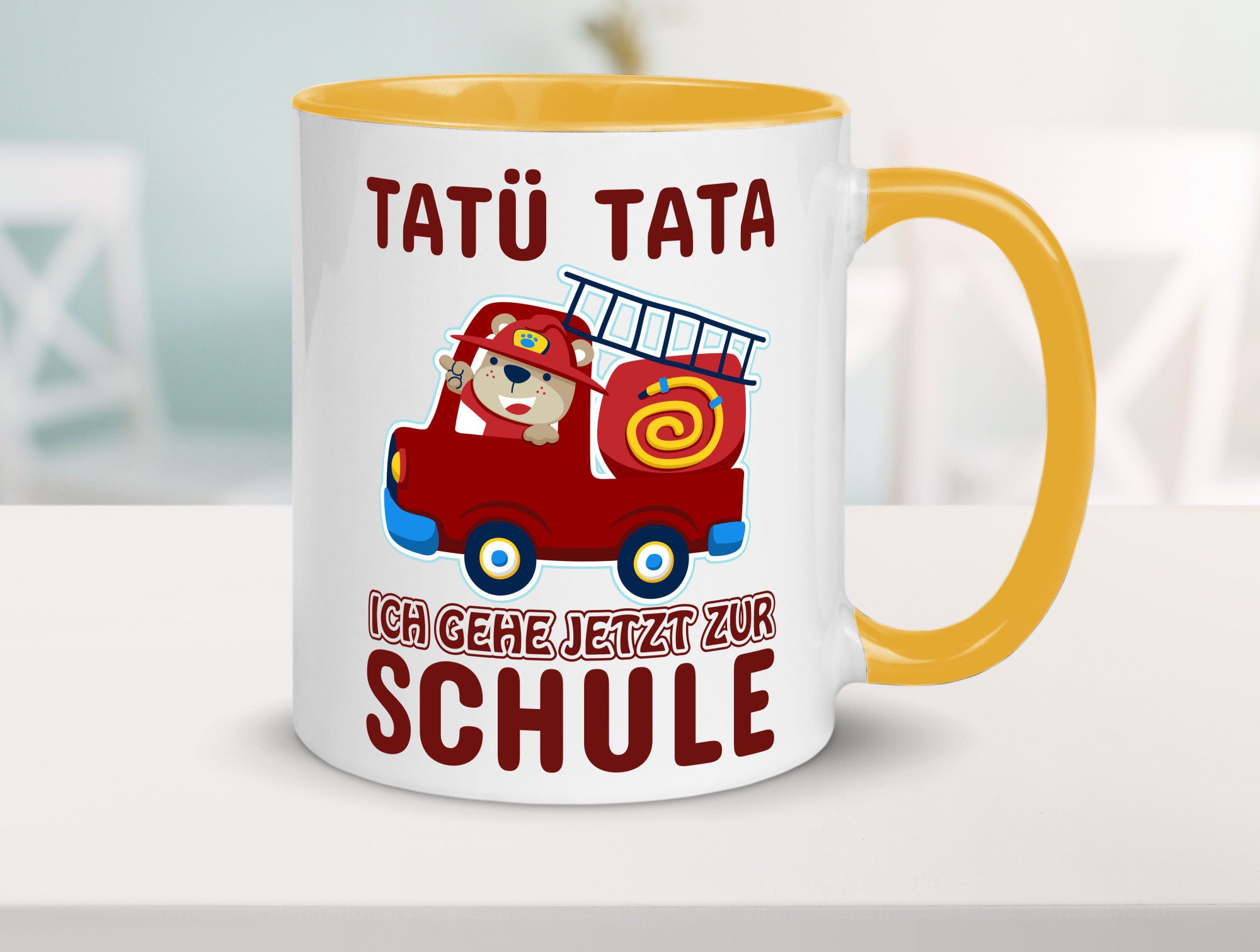 Bär in Feuerwehrauto | Tatü Tata Einschulung Tasse Humor Geschenkidee