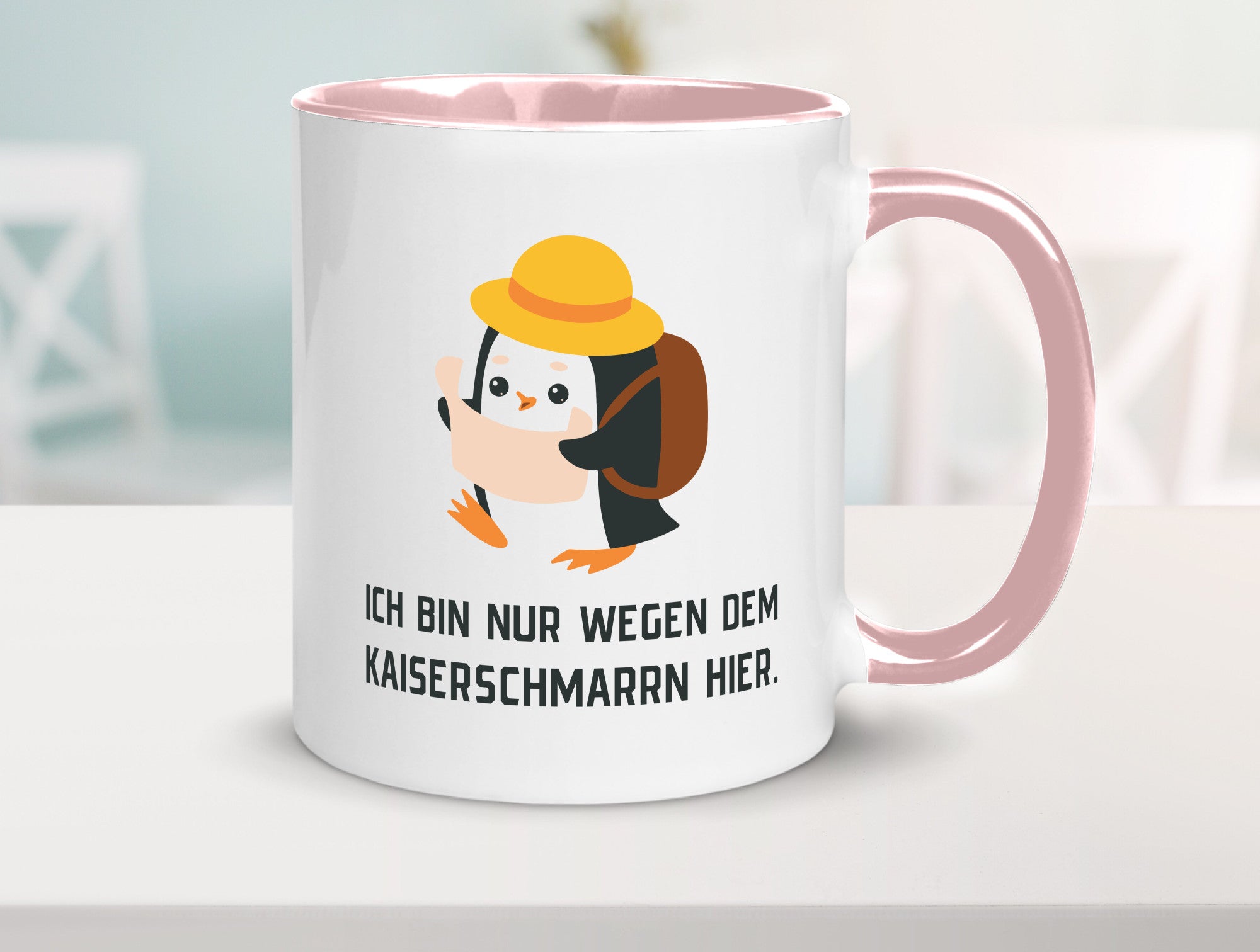 Ich bin nur wegen dem Kaiserschmarrn hier | Pinguin Geschenkidee Humor Tasse