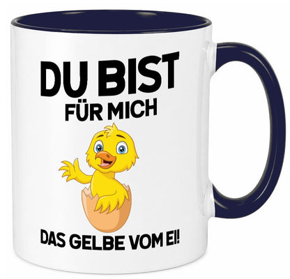 Das Gelbe vom Ei | süßes Küken Eierschale am Kopf Comic v2 lustiger Spruch Tasse