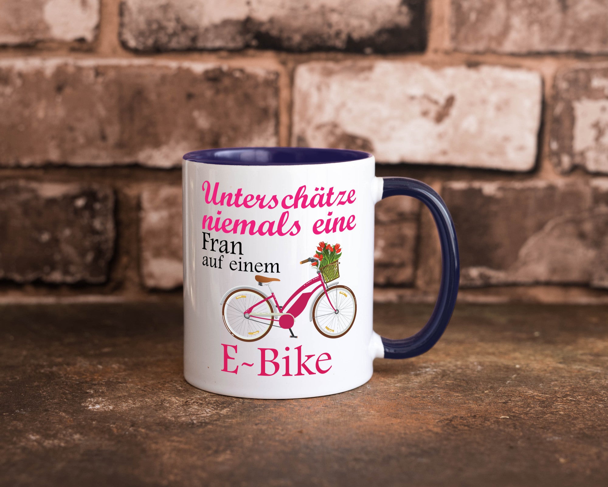 Unterschätze niemals eine Frau | E-Bike Sport Rad fahren lustig Humor