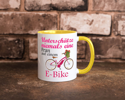 Unterschätze niemals eine Frau | E-Bike Sport Rad fahren lustig Humor