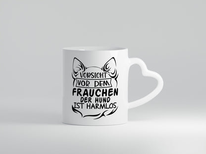 Vorsicht vor dem Frauchen der Hund ist Harmlos Humor Tierliebhaber Geschenkidee