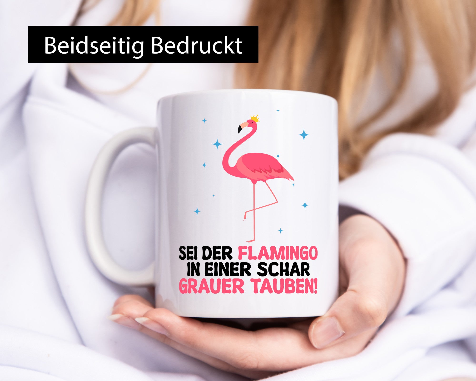 Flamingo in einer Schar Grauer Tauben | lustig Humor Geschenkidee Geschenk Tasse