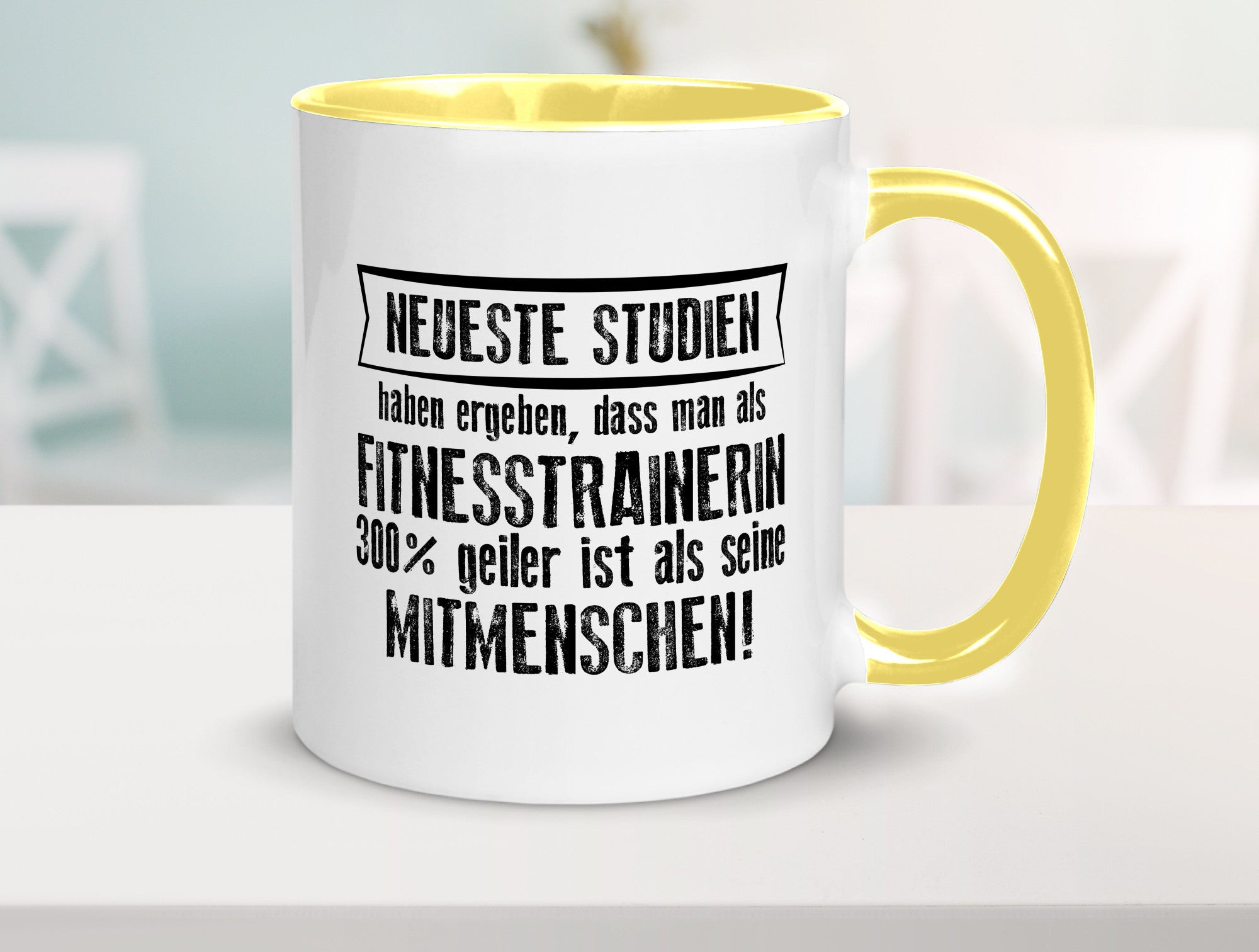 Neuste Studien: Fitnesstrainerin | Trainerin Sport lustig Humor Geschenkidee