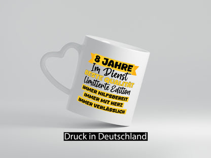 8 Jahre im Dienst | Jubiläum Arbeit v8 lustig Kollegen Büro Geschenk Tasse