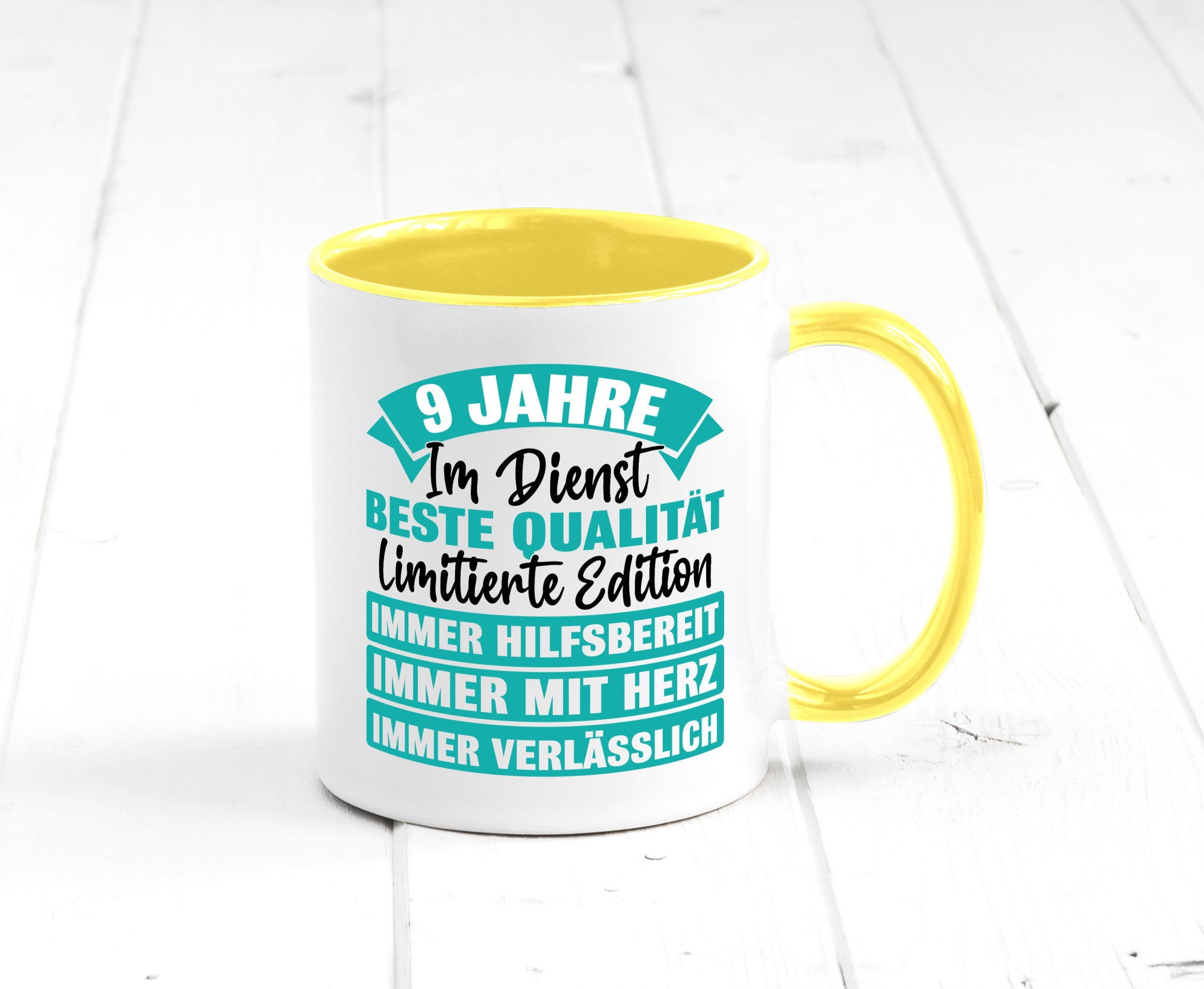 9 Jahre im Dienst | Jubiläum Arbeit Humor Kollegen Büro Geschenkidee Tasse