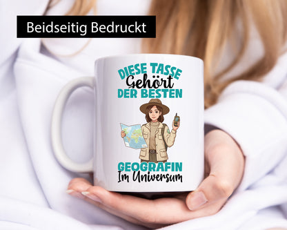 Im Universum: Geografin | Geografie Geschenkidee Humor Tasse