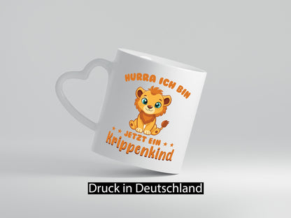 Hurra ich bin jetzt ein Krippenkind | Löwe Kindergarten Humor Geschenkidee Tasse