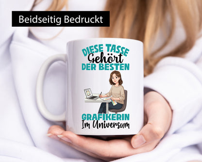 Im Universum: Grafikerin | Grafik Design Geschenk Humor Geschenkidee lustiger
