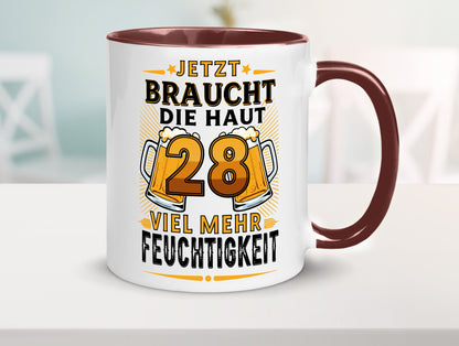 28 braucht die haut mehr Feuchtigkeit | 28. Geburtstag Humor Geschenkidee Tasse