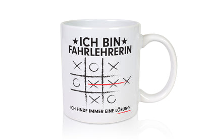 Lösung finden: Fahrlehrerin| Fahrschule v2 Humor Geschenkidee Tasse