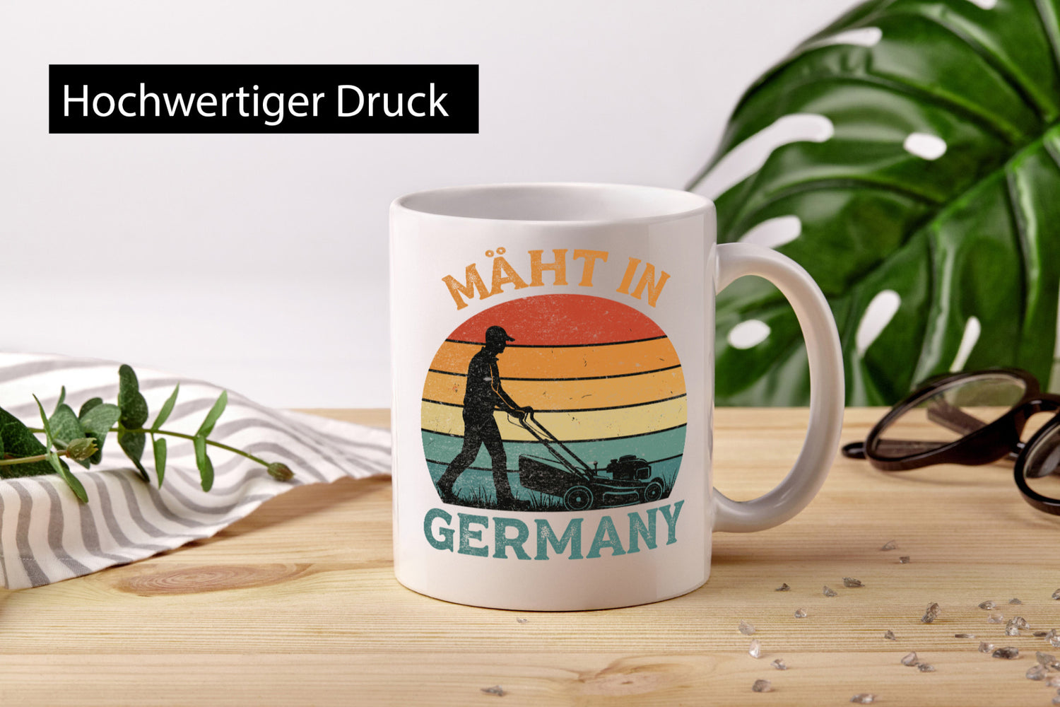 Mäht in Germany | Rasenmäher Landschaftsgärtner Humor Geschenkidee Tasse