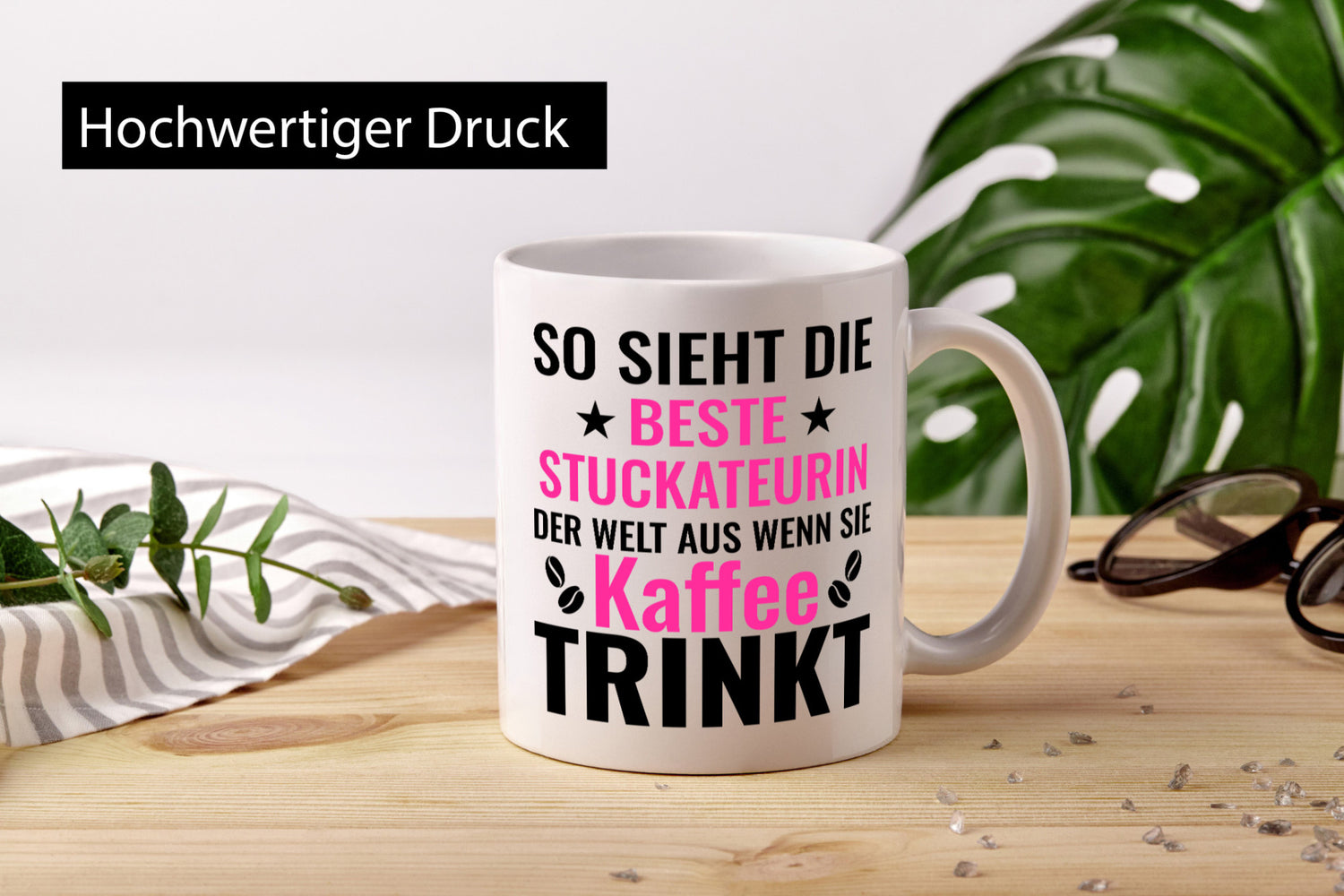 Kaffee trinkt: Stuckateurin | Innenausbau Geschenk Humor Geschenkidee lustiger