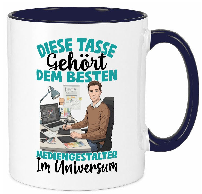 Im Universum: Mediengestalter | Medien Geschenk Humor Geschenkidee lustiger Tasse