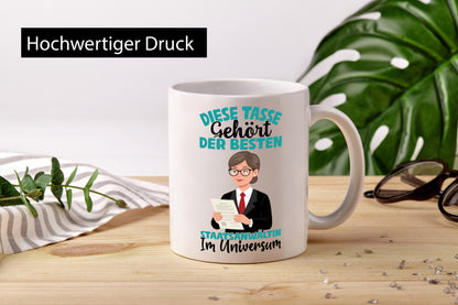 Im Universum: Staatsanwältin | Anwältin Geschenkidee Humor Tasse