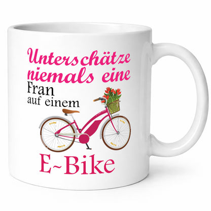 Unterschätze niemals eine Frau | E-Bike Sport Rad fahren lustig Humor