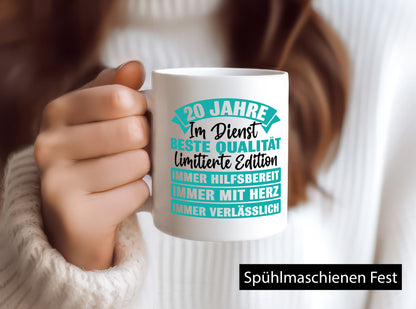 20 Jahre im Dienst | Jubiläum Arbeit lustig Kollegen Büro Geschenk Tasse