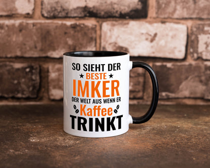 Kaffee trinkt: Imker | Imkerei lustiger Spruch Geschenk Humor Geschenkidee Tasse