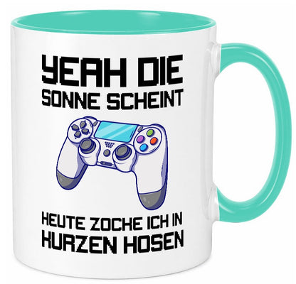Zocken in kurzen Hosen | Gamer Tasse Statement Humor Geschenkidee