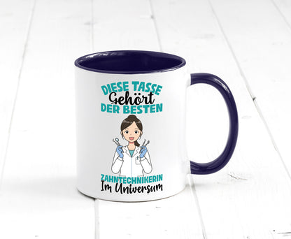 Im Universum: Zahntechnikerin | Zahnmedizin Humor Geschenkidee Tasse