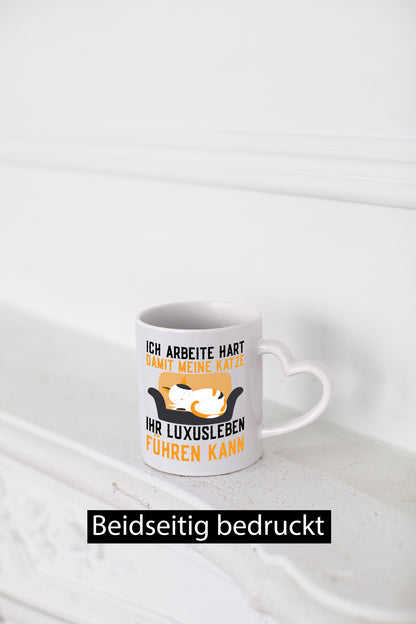 Ich arbeite hart | Luxusleben Humor Katzenliebhaber Geschenkidee Arbeit
