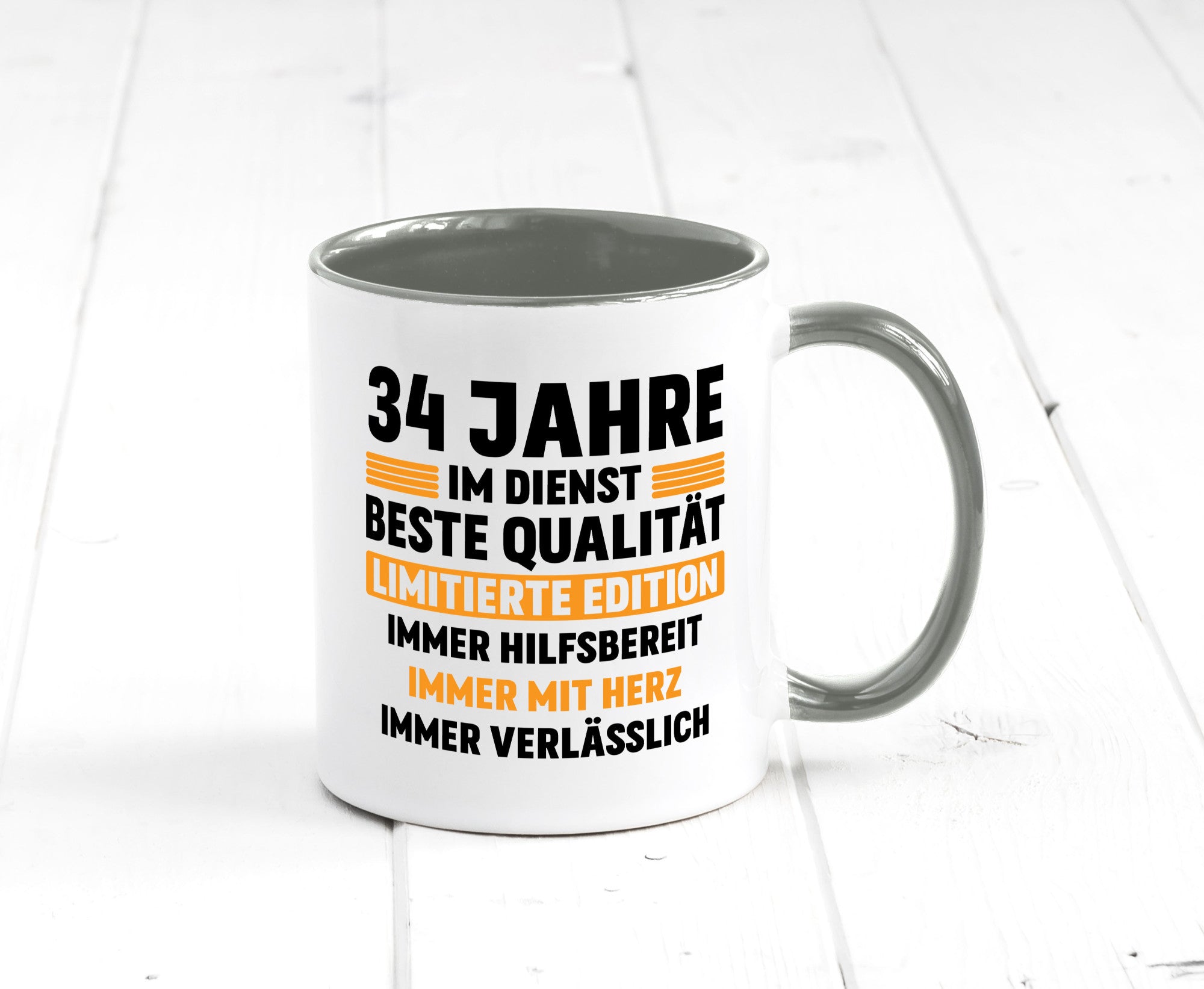 34 Jahre im Dienst | Jubiläum Arbeit v2 Humor Kollegen Büro Geschenkidee Tasse