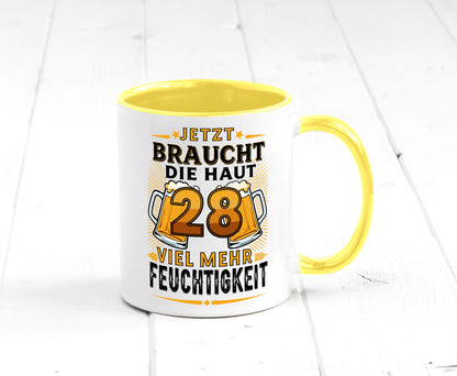 28 braucht die haut mehr Feuchtigkeit | 28. Geburtstag Humor Geschenkidee Tasse