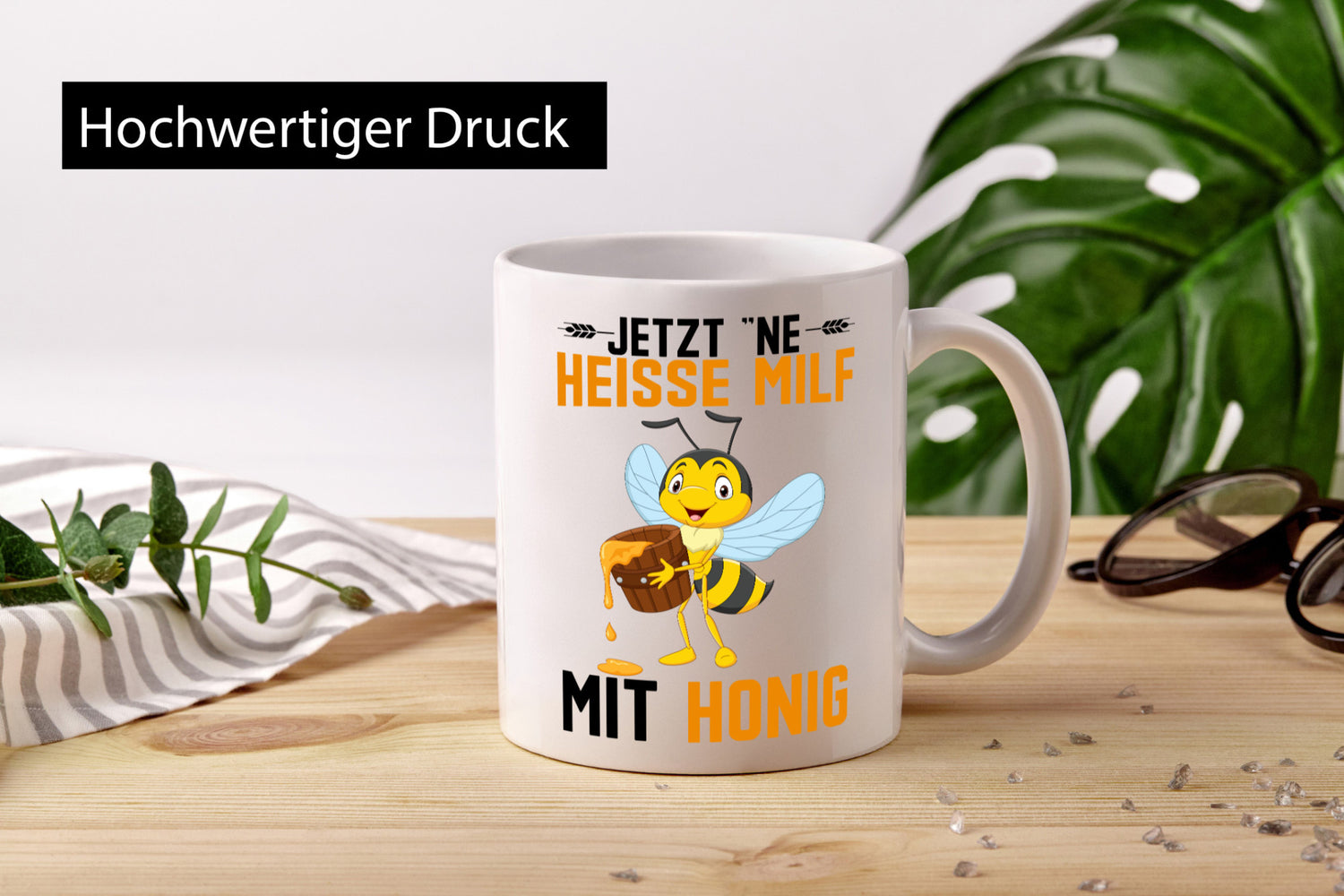 Jetzt ne heisse Milf mit Honig | Imker Geschenkidee Humor Tasse