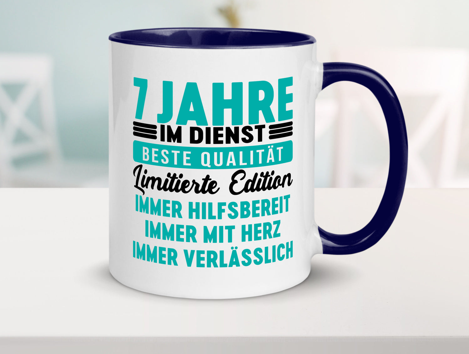 7 Jahre im Dienst | Jubiläum Arbeit v5 Humor Kollegen Büro Geschenkidee Tasse