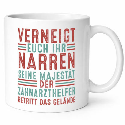 Verneigt euch: Zahnarzthelfer | Zahnmedizin v2 Geschenkidee Humor Tasse