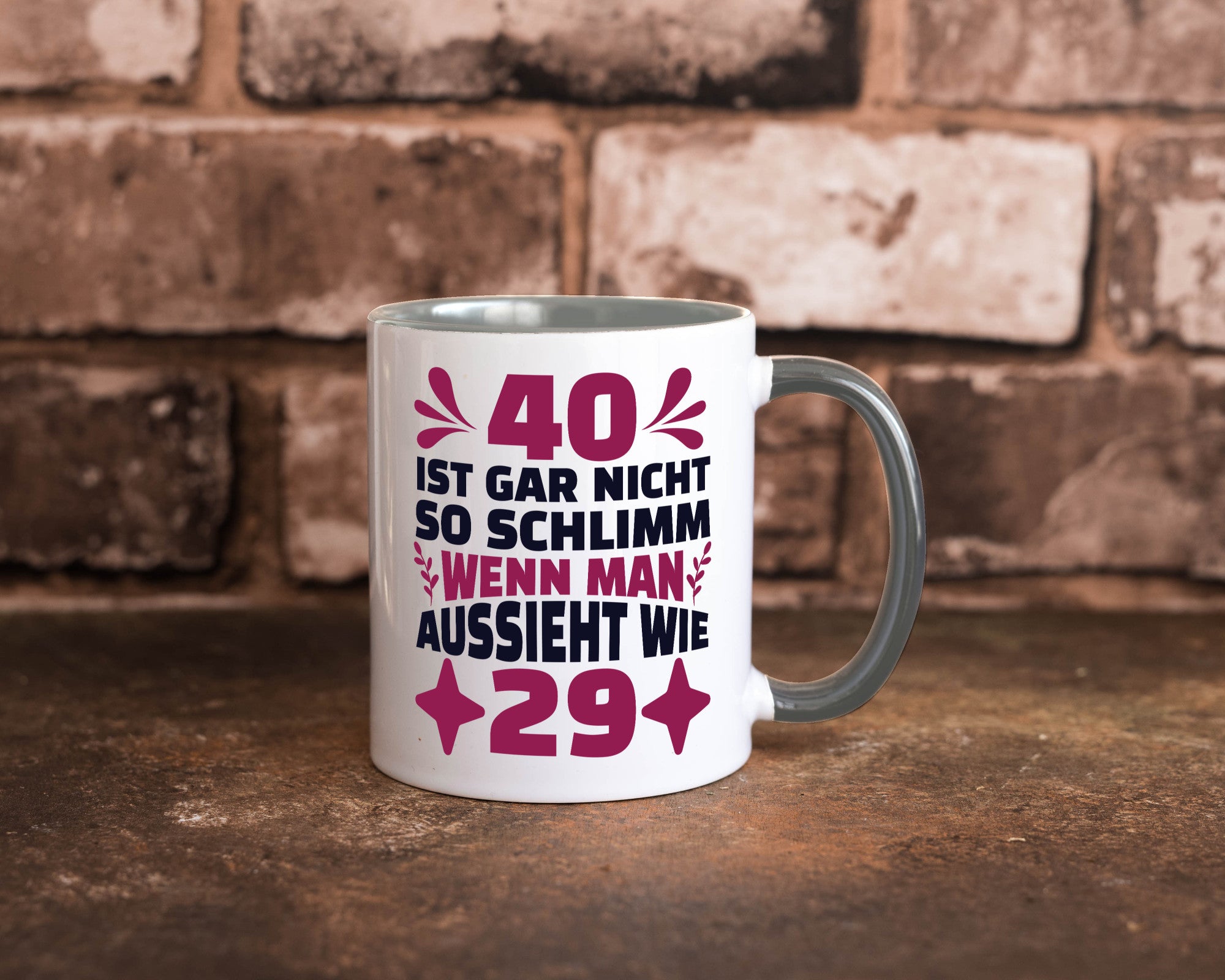 40 ist gar nicht schlimm | 40. Geburtstag Jung aussehen Geschenkidee Humor Tasse