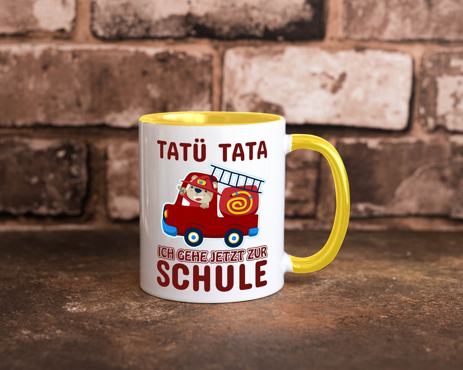 Bär in Feuerwehrauto | Tatü Tata Einschulung Tasse Humor Geschenkidee