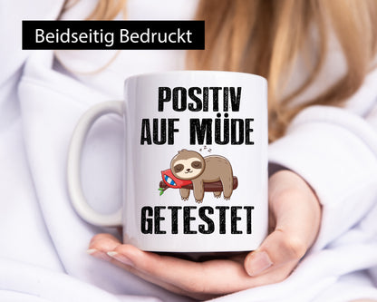 Auf müde getestet | Spruchtasse Faultier Morgenmuffel Geschenk Tierliebhaber