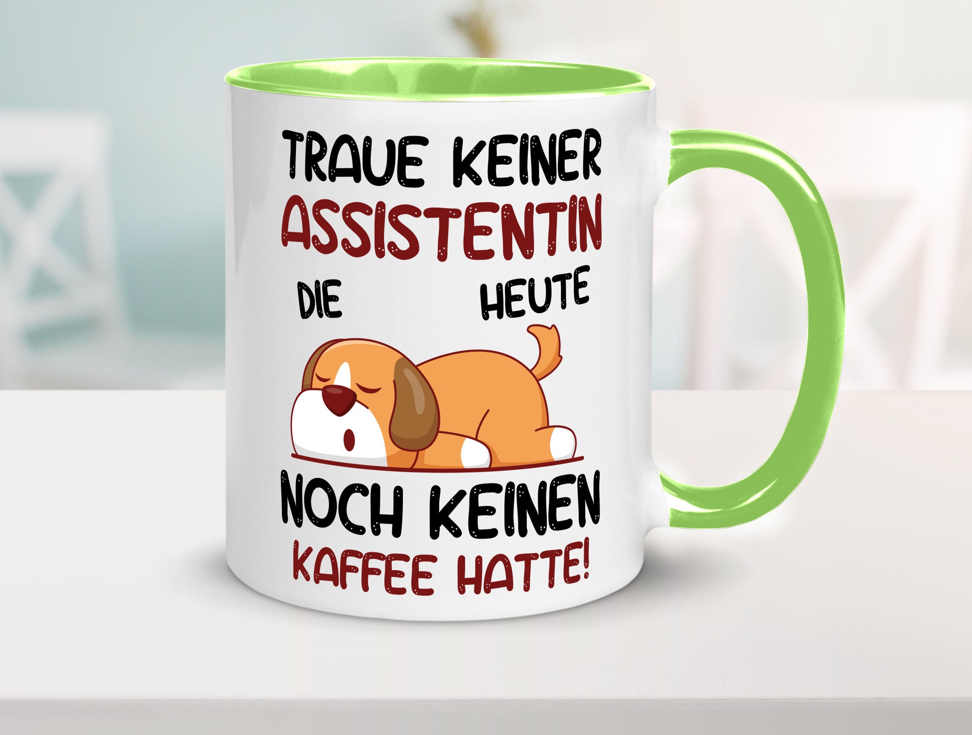 Traue keiner Assistentin | Assistenz Hilfskraft Humor Geschenkidee Tasse