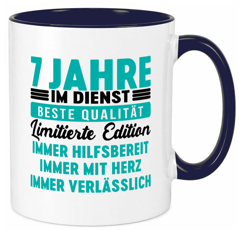 7 Jahre im Dienst | Jubiläum Arbeit v5 Humor Kollegen Büro Geschenkidee Tasse