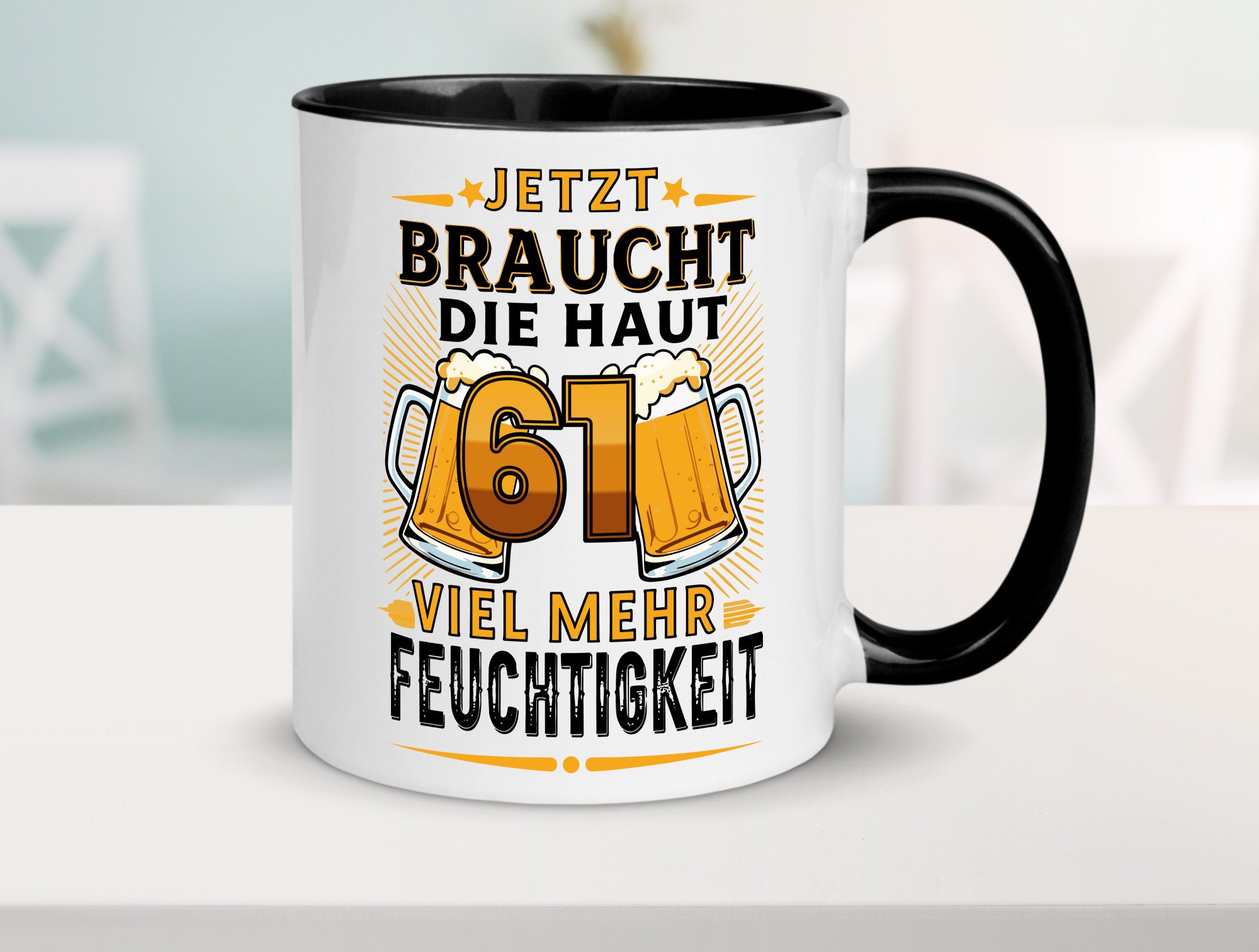 61 braucht die haut mehr Feuchtigkeit | 61. Geburtstag Geschenkidee Humor Tasse