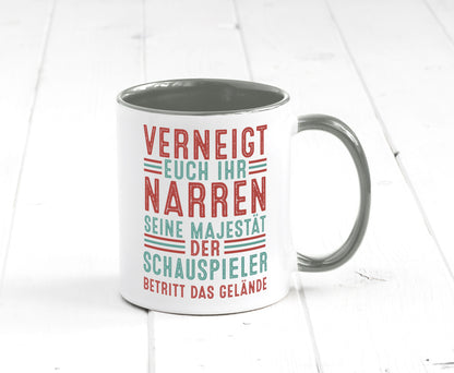 Verneigt euch: Schauspieler | Theater lustig Humor Geschenkidee Geschenk Tasse